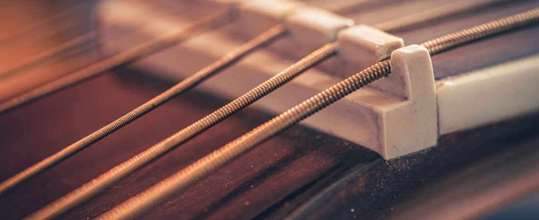 Tudo Sobre Cordas para Instrumentos Musicais: Tipos, Espessuras, Marcas e Dicas Essenciais para Escolher o Encordoamento Perfeito